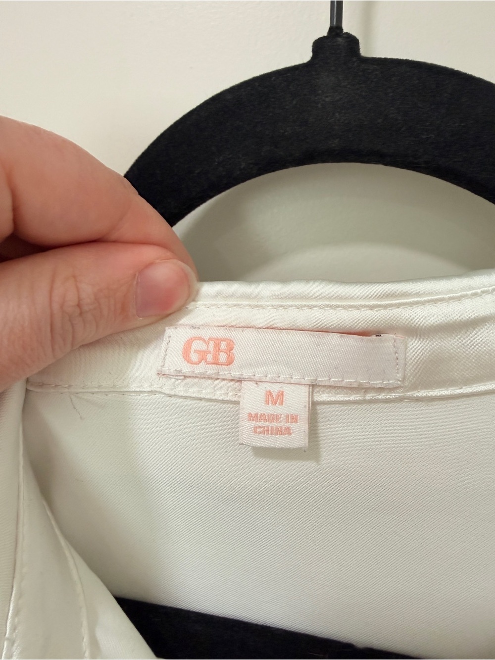 Gianni Bini Ivory Satin Button-Down Boxy Top - Picture 2 of 5
